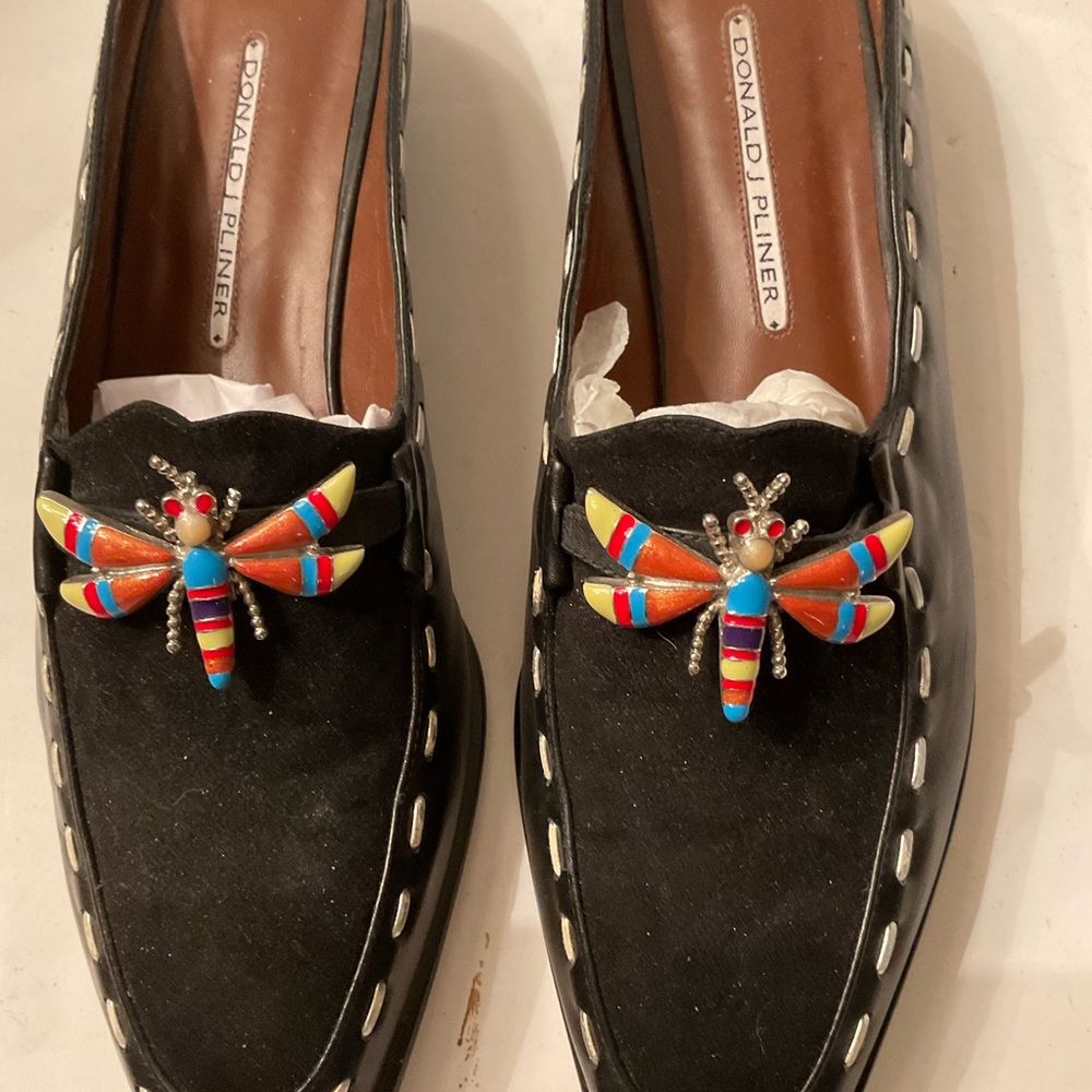 Donald Pliner blk western style beaded bug on toe. - Picture 3 of 4